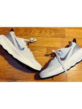 Worn Once- Women's Nike Promina Training Shoes- Size 8